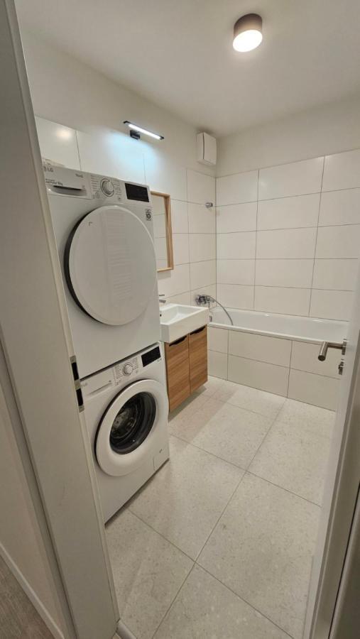 2 Room Apartment With Terrace, 2Ak Bratislava Exterior foto